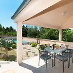 Matas-3 By Interhome Apartamento Rovanjska